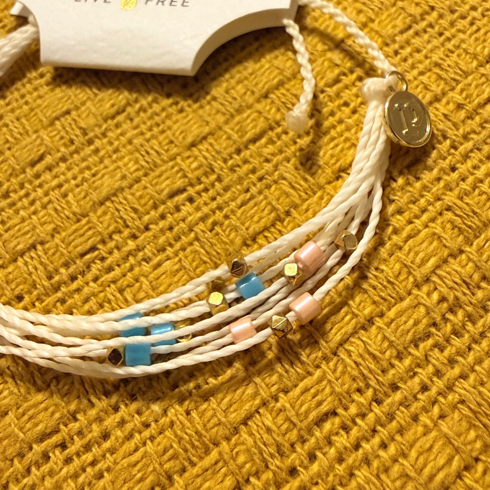 Pura Vida Gold Palisades Bracelet NWT - Picture 3 of 4